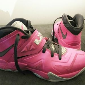 Nike Labron James Soldier 7 series